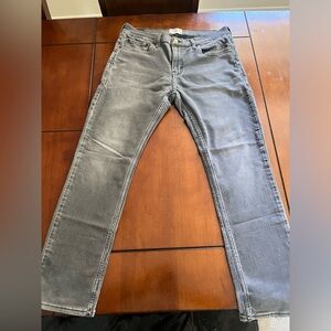Small stonewashed Levi pants
